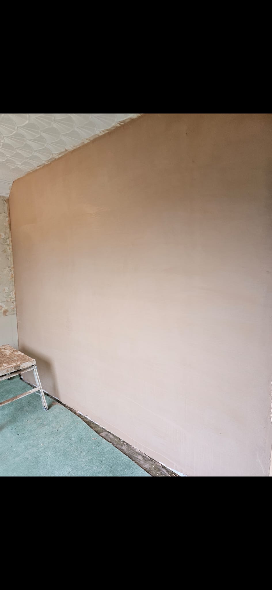 Plastering with lighting setup