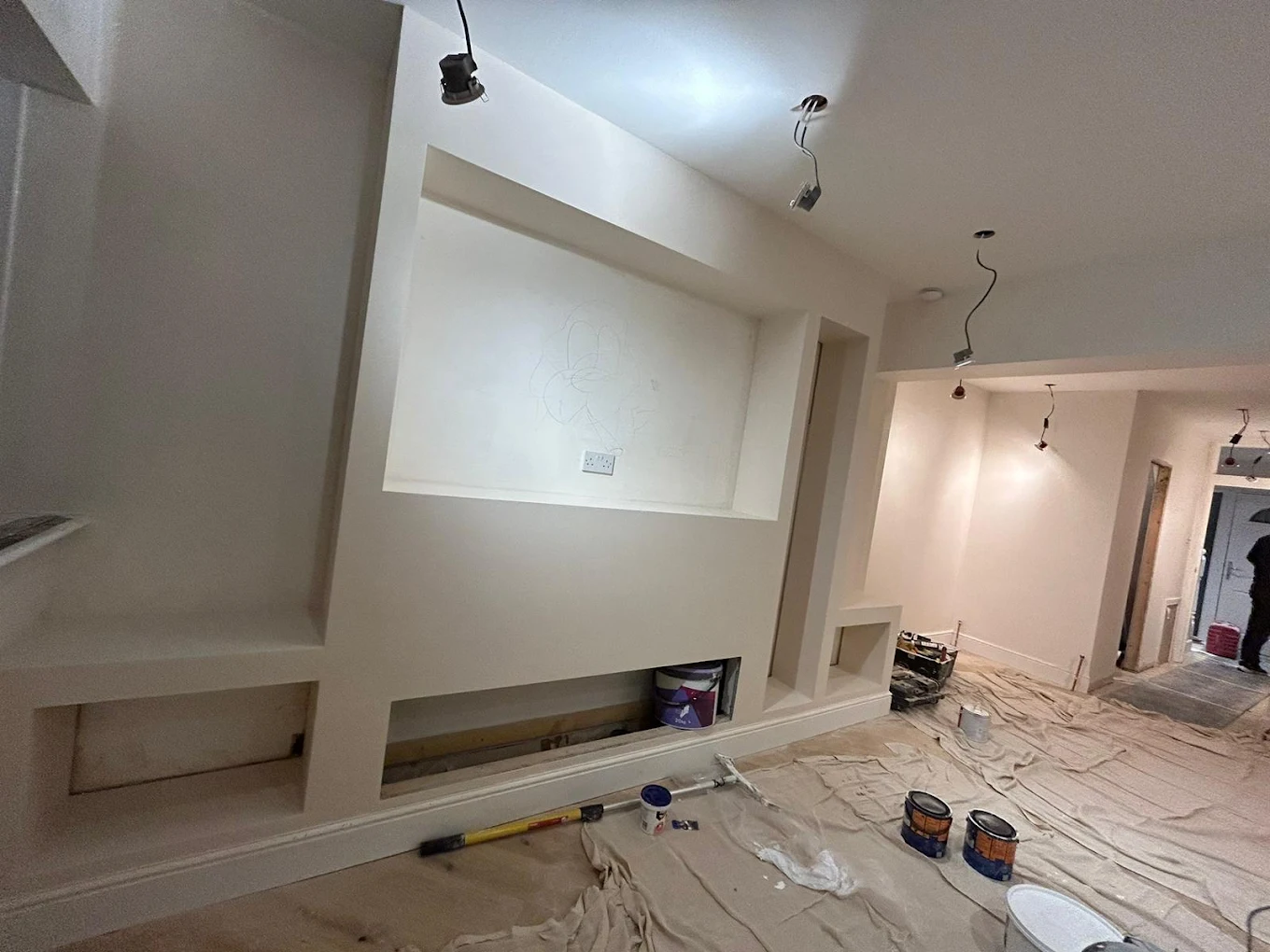 Feature wall and ceiling plastering